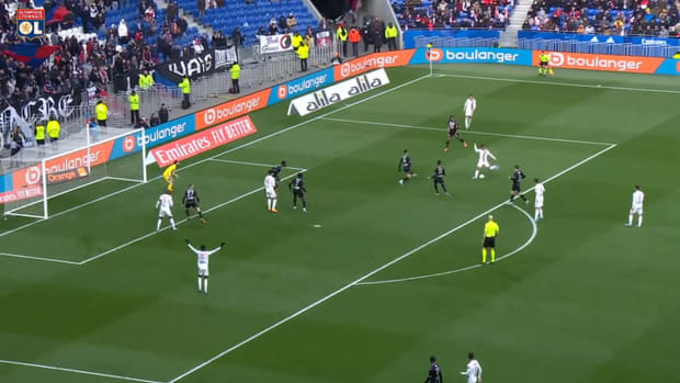 Tetê's first Olympique Lyonnais goal